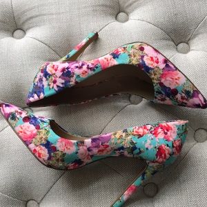 Vince Camuto floral pumps